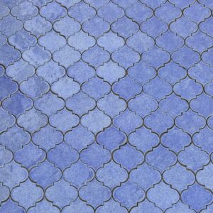 BŁĘKITNE KAFELKI W STYLU KONICZYNY MAROKAŃSKIEJ