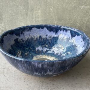 Owalna umywalka ceramiczna